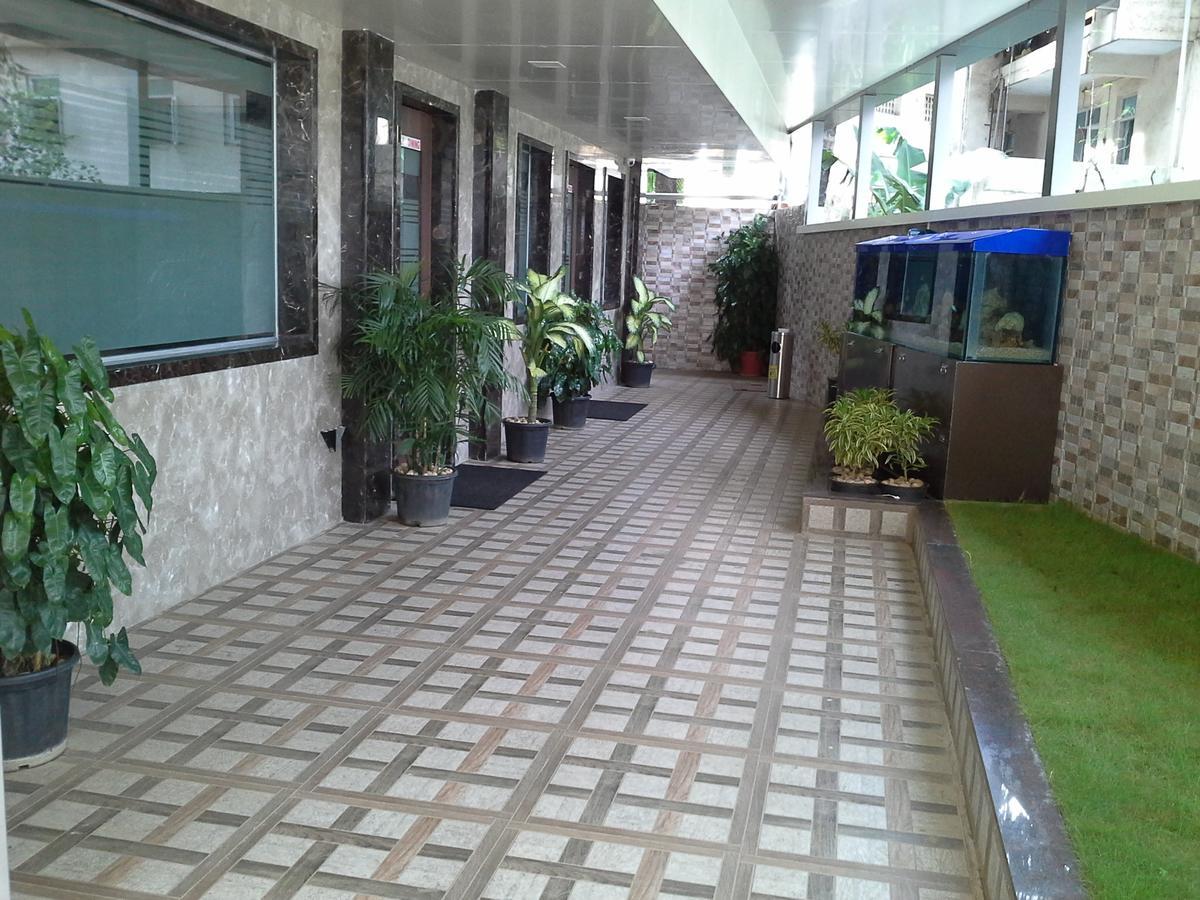 Galaxy Vaibhav Hotel 2*
